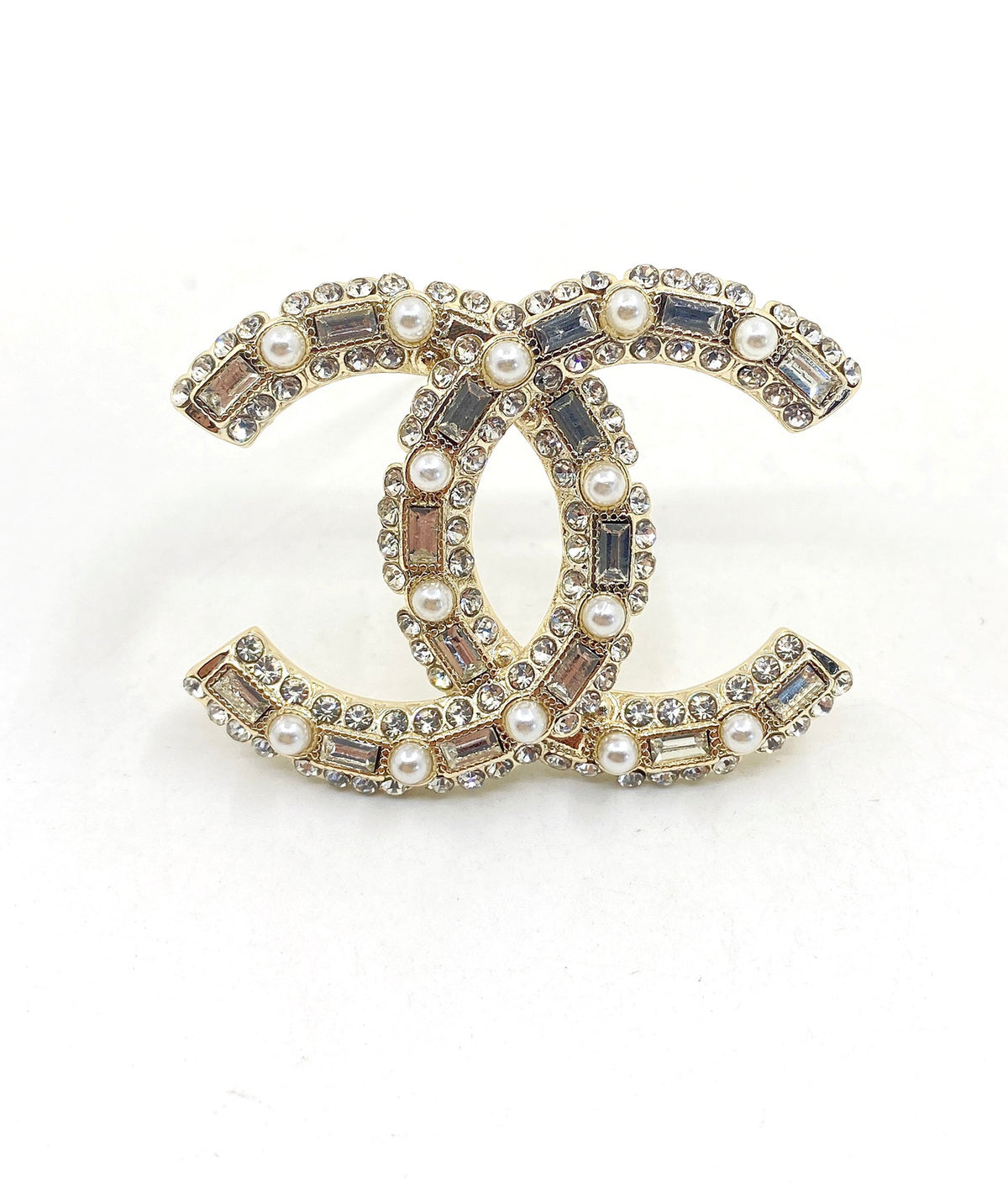Letter Brooch in Polished Metal-Tone – Pearl Detail – Design 002 main product view