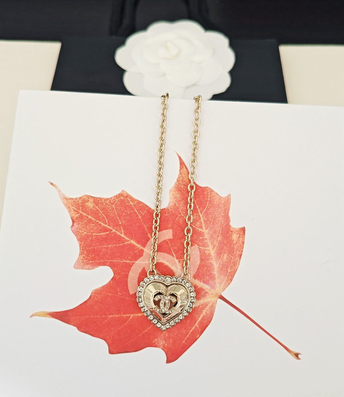 Heart Pendant Necklace in Gold-Tone – Heart Detail – Design 003 close-up detail