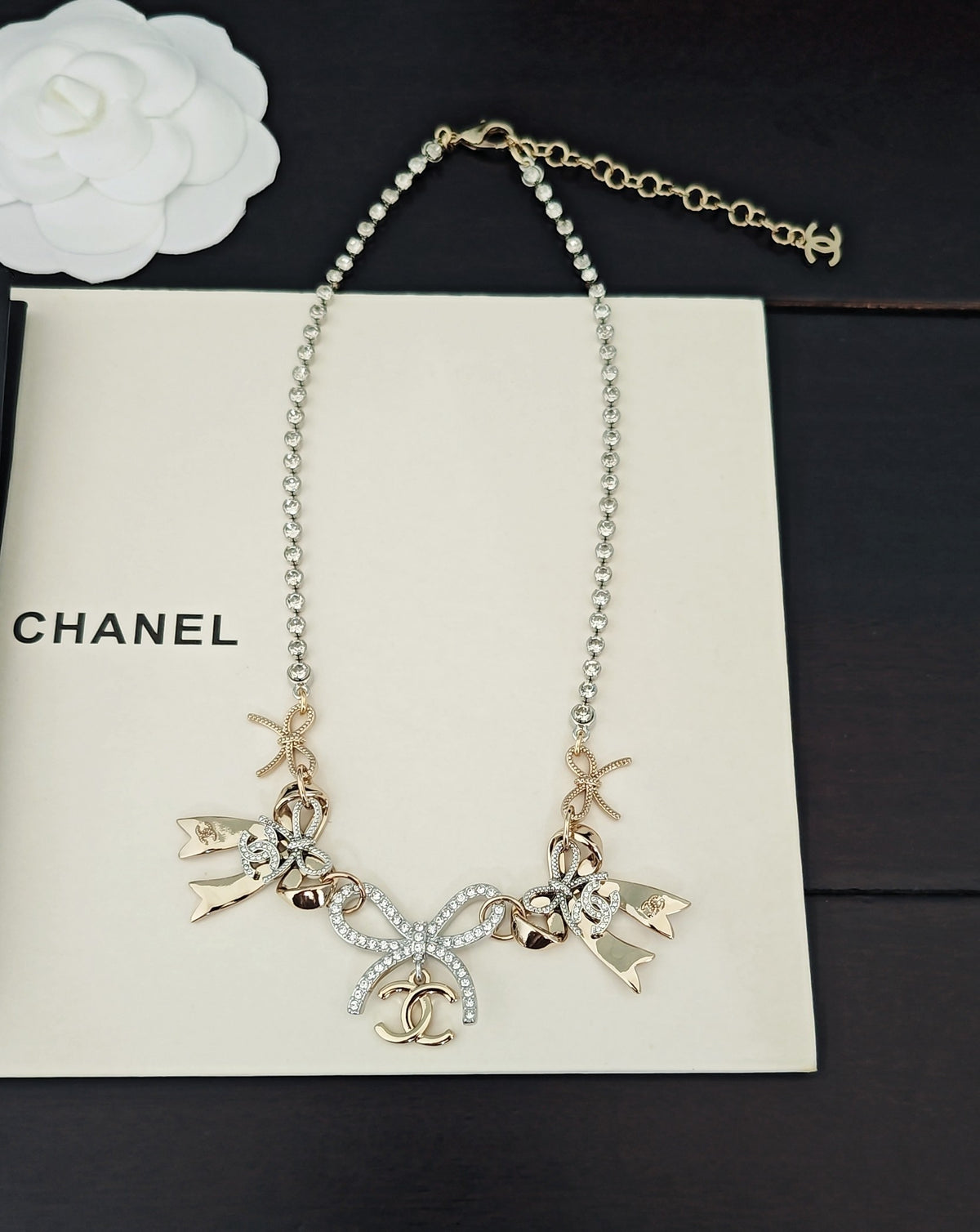 Bow Pendant Necklace in Gold-Tone – Design 002 close-up detail