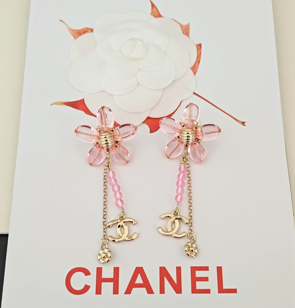 Floral Jewelry Accessory in Gold-Tone – Pink Detail side detail