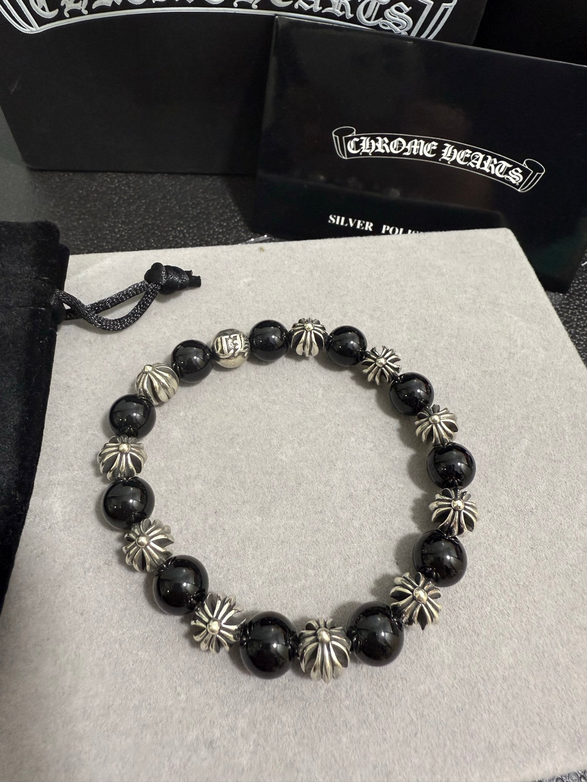 Gothic Emblem Beaded Bracelet in Antique Silver-Tone – Design 32 close-up detail