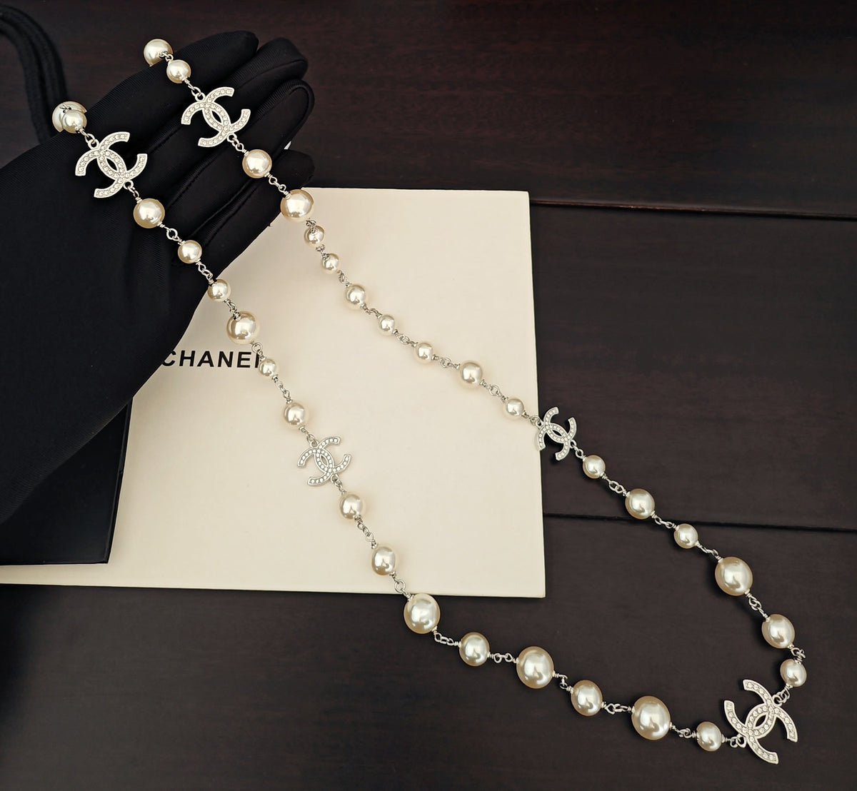 Pearl Pearl-Detail Pendant Necklace – Pearl Detail – Design 026 main product view
