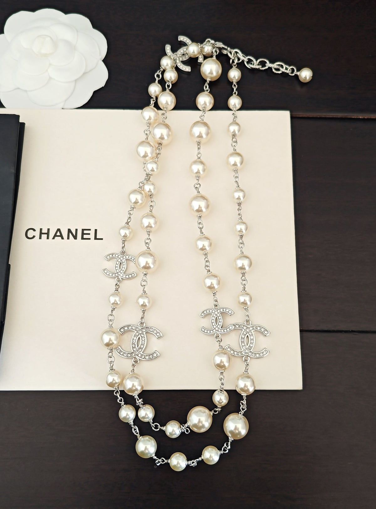 Pearl Pearl-Detail Pendant Necklace – Pearl Detail – Design 026 front product view