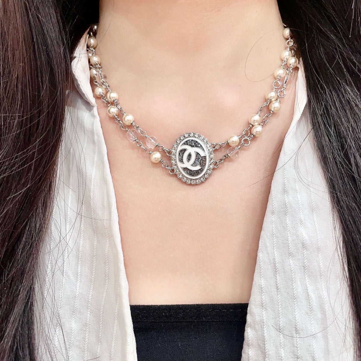 Double-C Emblem Pearl-Detail Pendant Necklace – Pearl Detail – Design 067 detail view