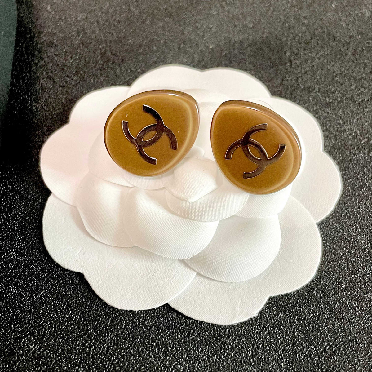 Double-C Emblem Stud Earrings in Polished Metal-Tone – Design 256 front product view