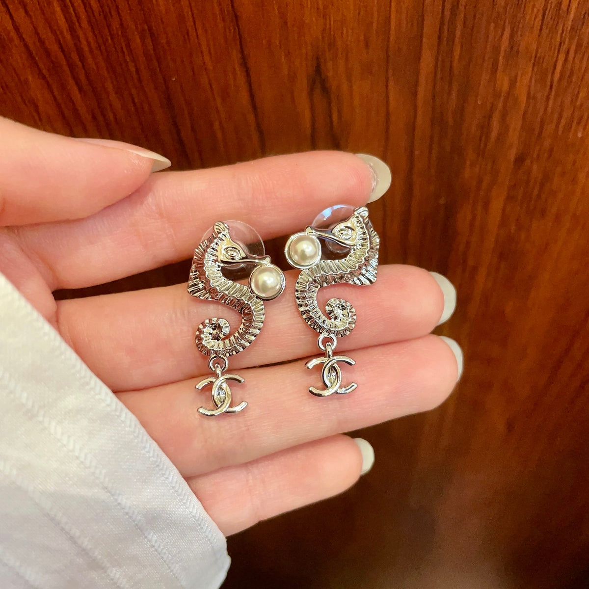 Double-C Emblem Pearl-Detail Statement Earrings – Pearl Detail – Design 016 side detail
