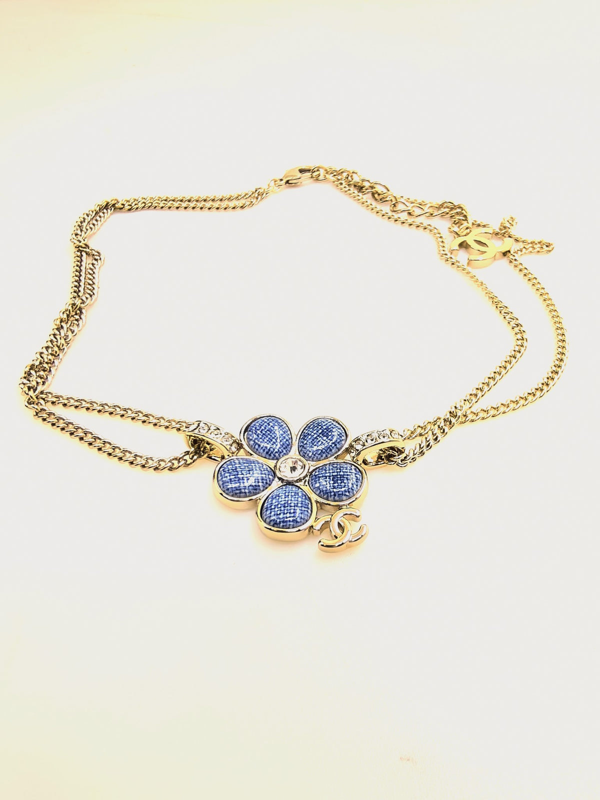 Floral Pendant Necklace in Gold-Tone – Blue Detail – Design 002 detail view