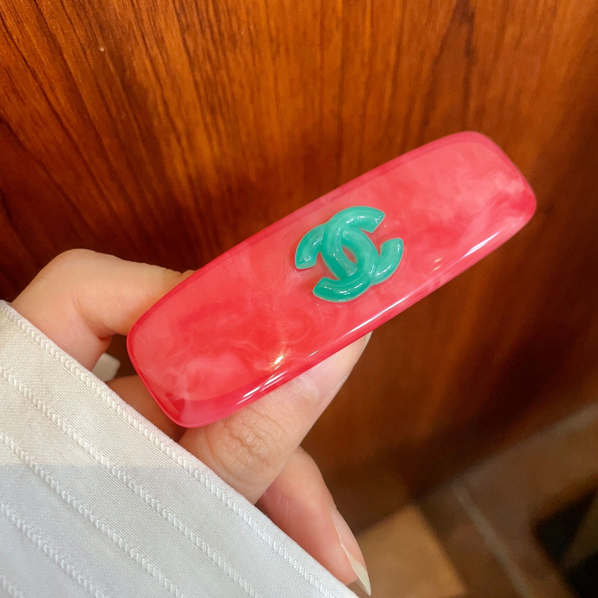 Double-C Emblem Hair Clip – Design 030 detail view