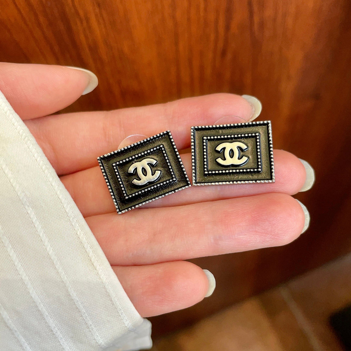 Double-C Emblem Stud Earrings in Polished Metal-Tone – Design 353 side detail