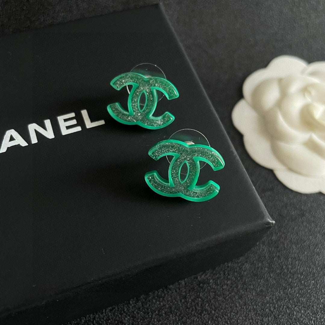 Double-C Emblem Stud Earrings in Polished Metal-Tone – Design 431 detail view