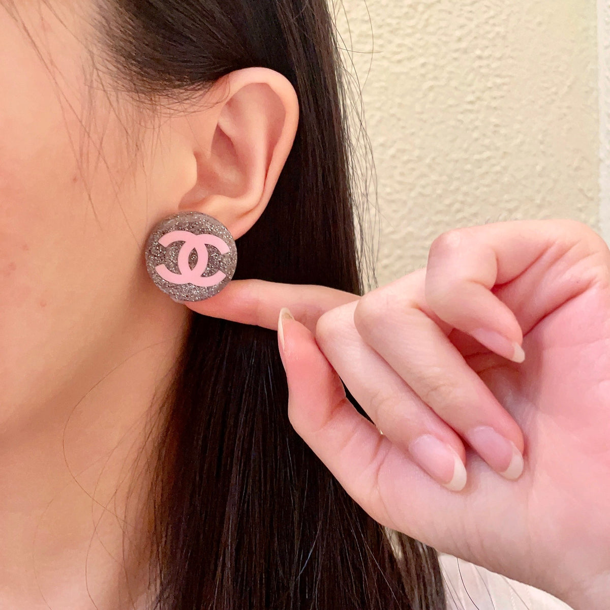 Double-C Emblem Stud Earrings in Polished Metal-Tone – Design 368 front product view