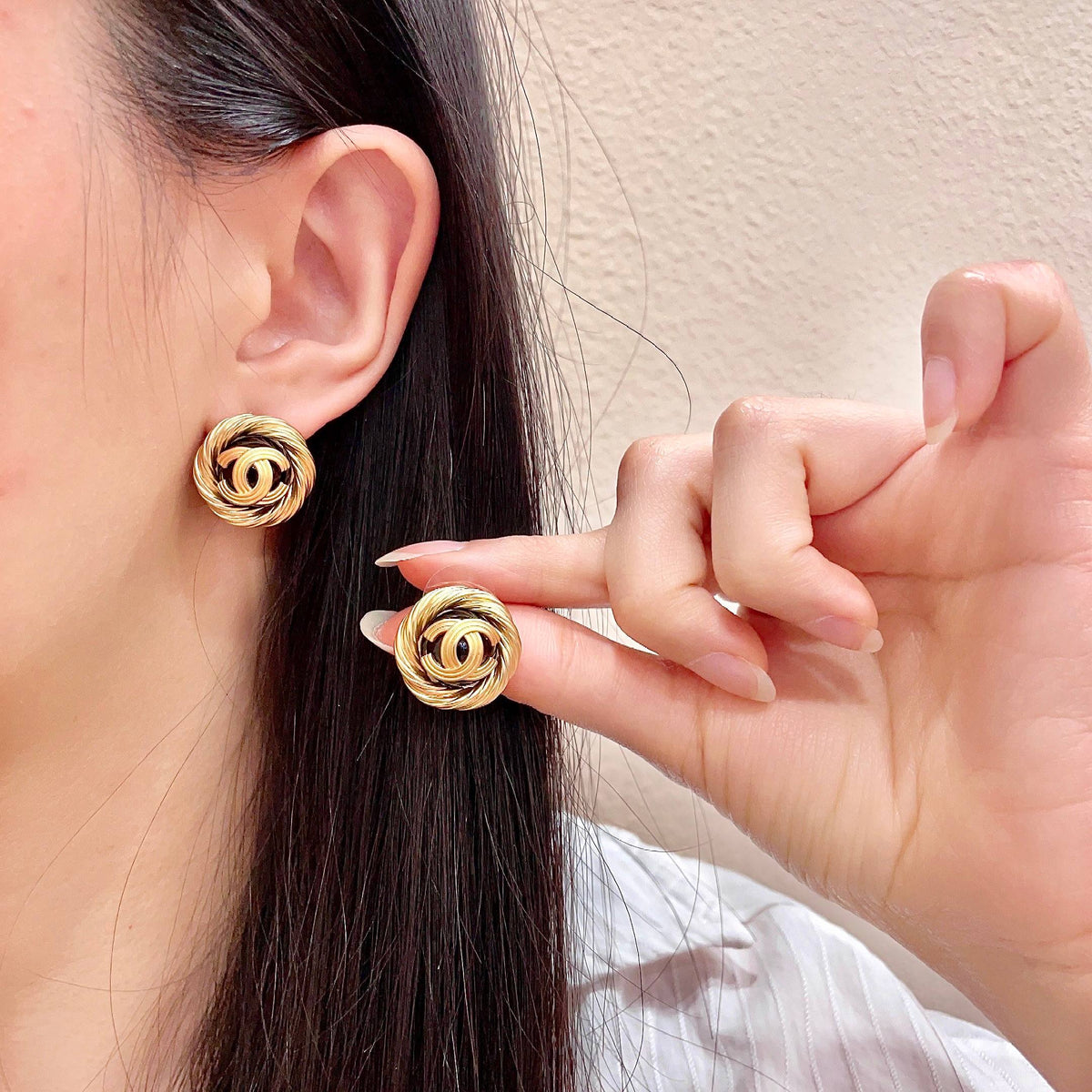 Double-C Emblem Stud Earrings in Polished Metal-Tone – Design 303 main product view