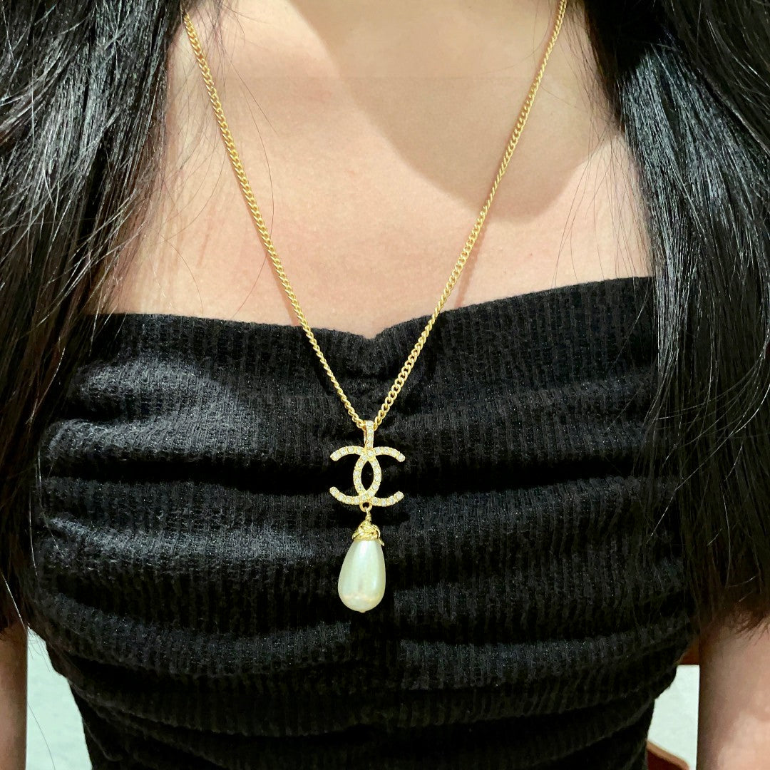 Double-C Emblem Pearl-Detail Pendant Necklace – Pearl Detail – Design 131 detail view