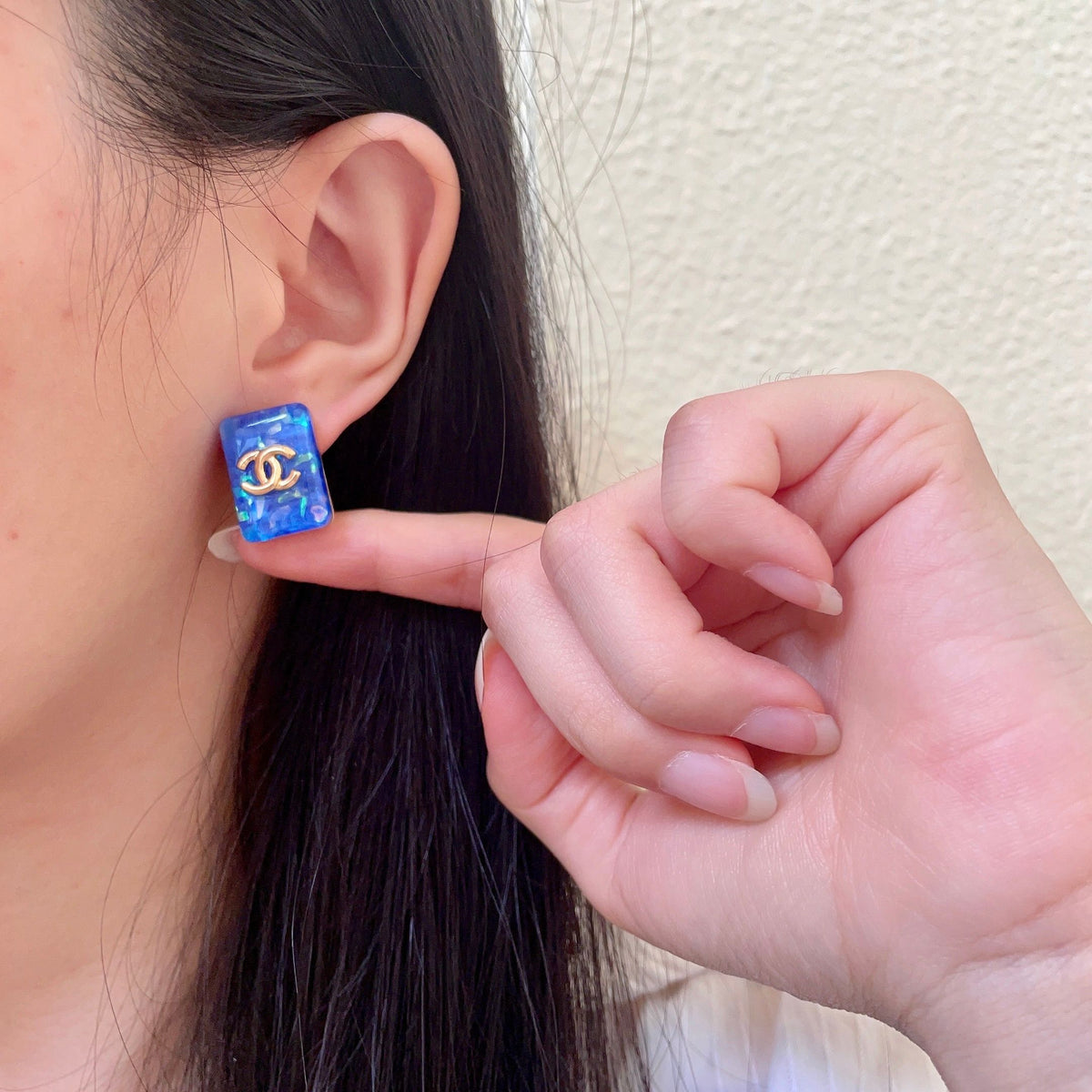 Double-C Emblem Stud Earrings in Polished Metal-Tone – Design 408 front product view