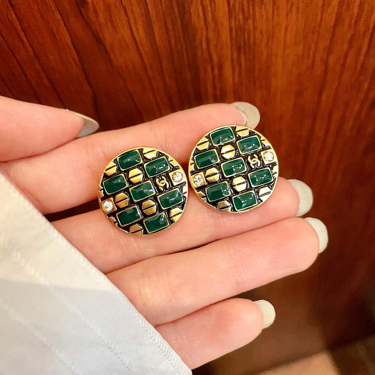 Double-C Emblem Stud Earrings in Polished Metal-Tone – Design 414 side detail