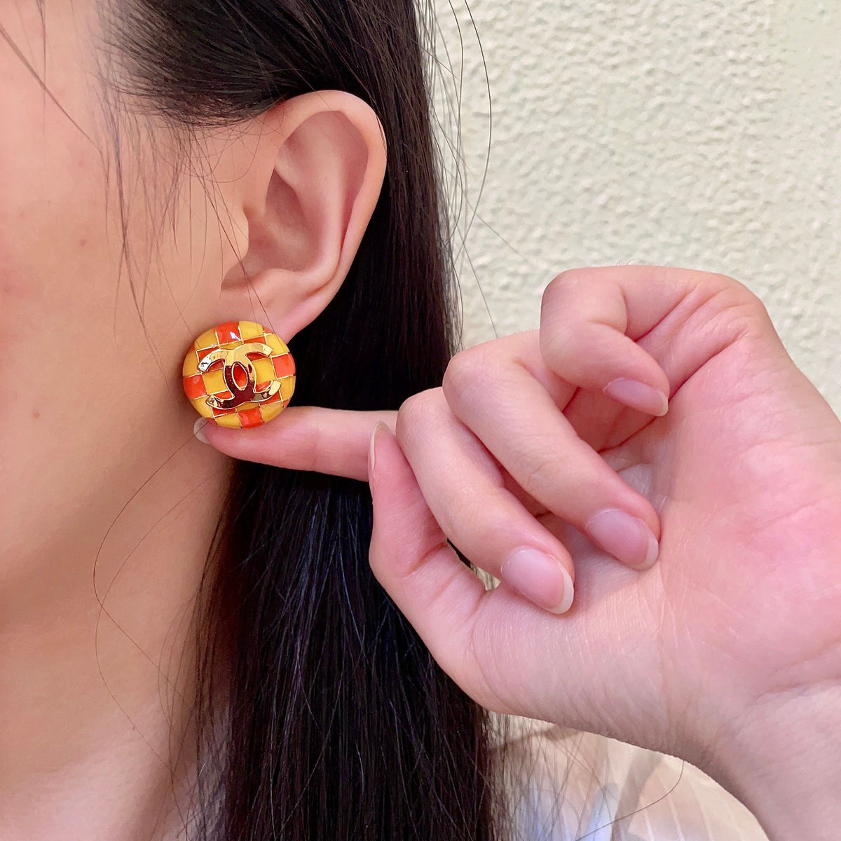 Double-C Emblem Stud Earrings in Polished Metal-Tone – Checkerboard – Design 004 front product view