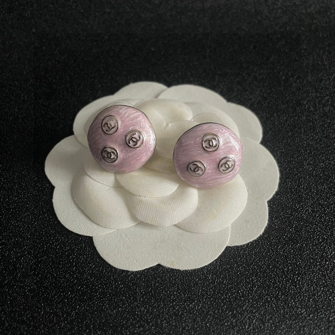 Double-C Emblem Stud Earrings in Polished Metal-Tone – Design 106 front product view