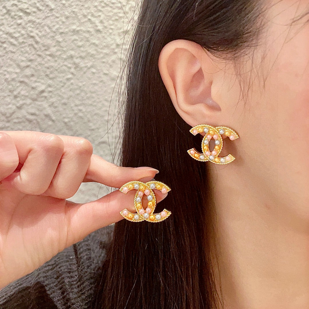 Double-C Emblem Stud Earrings in Polished Metal-Tone – Design 187 main product view