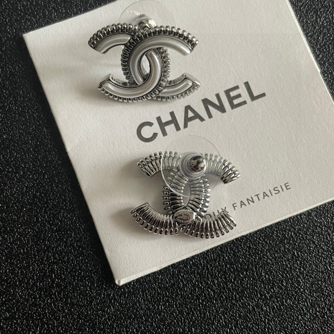 Double-C Emblem Stud Earrings in Polished Metal-Tone – Design 195 main product view