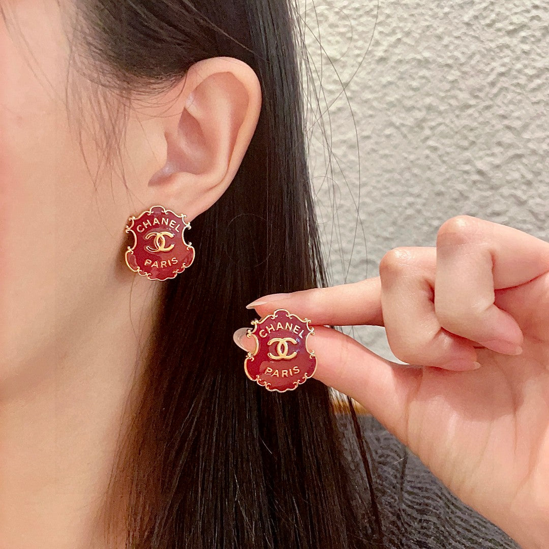 Double-C Emblem Stud Earrings in Polished Metal-Tone – Design 163 main product view