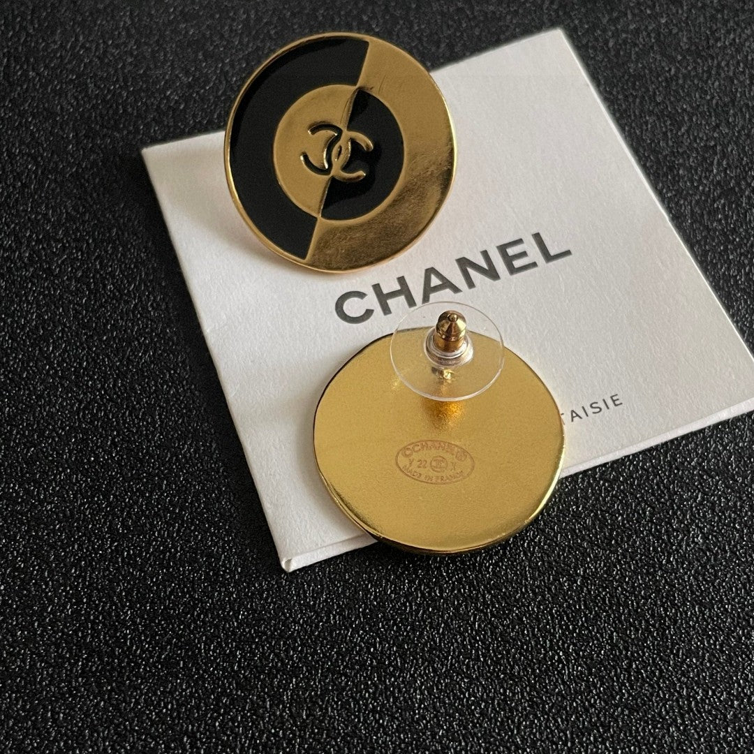 Double-C Emblem Stud Earrings in Polished Metal-Tone – Design 369 main product view