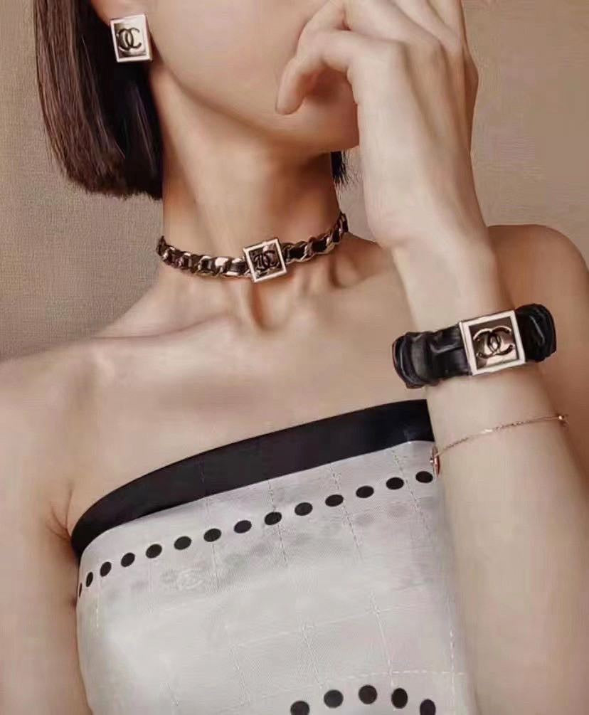 Signature Emblem Bracelet in Black-Tone – Black Detail – Design 002 front product view