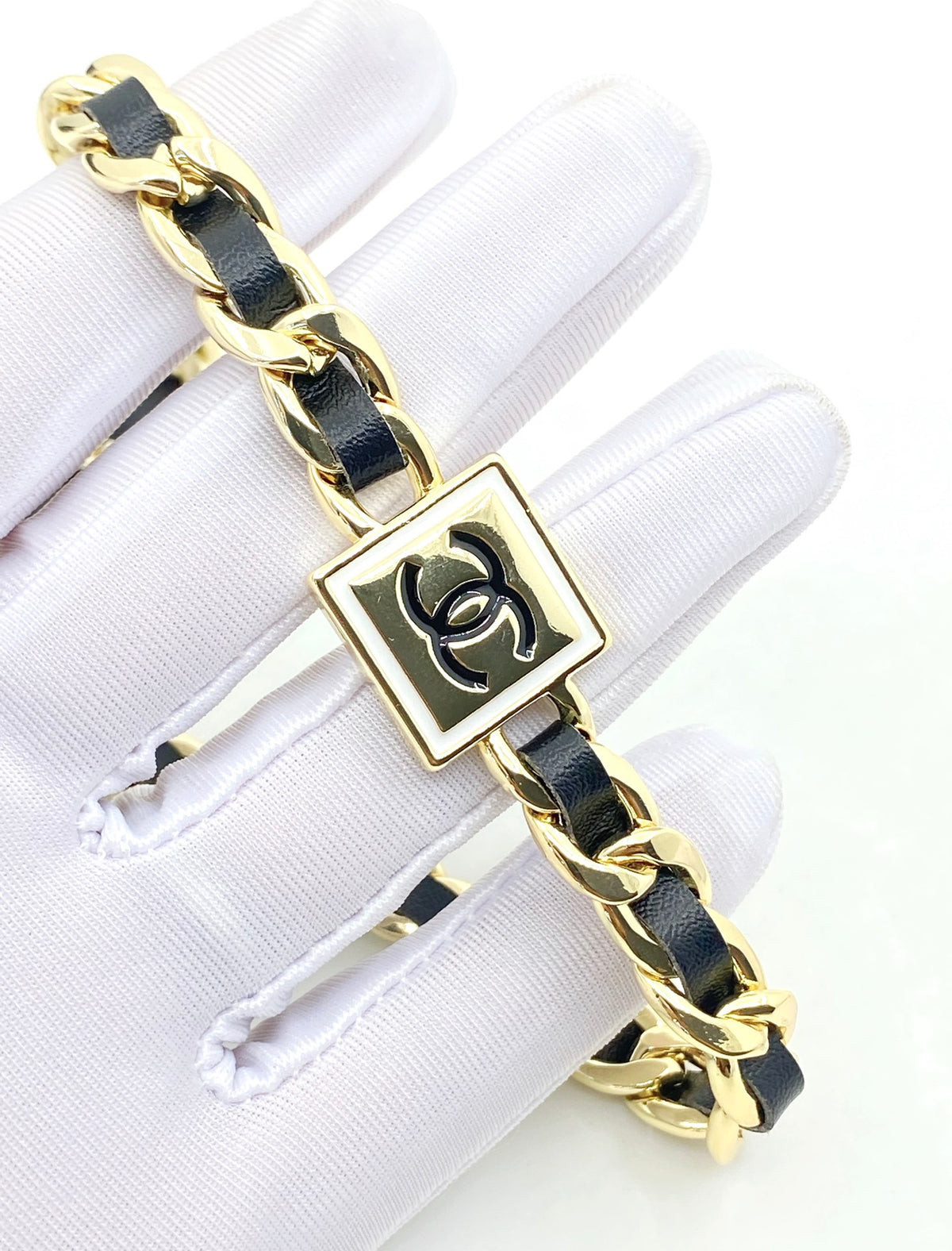 Signature Emblem Bracelet in Black-Tone – Black Detail – Design 002 close-up detail