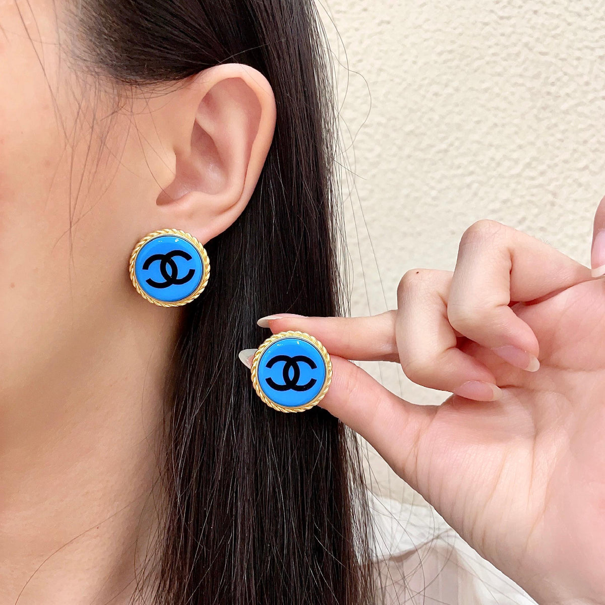 Double-C Emblem Stud Earrings in Polished Metal-Tone – Design 216 main product view