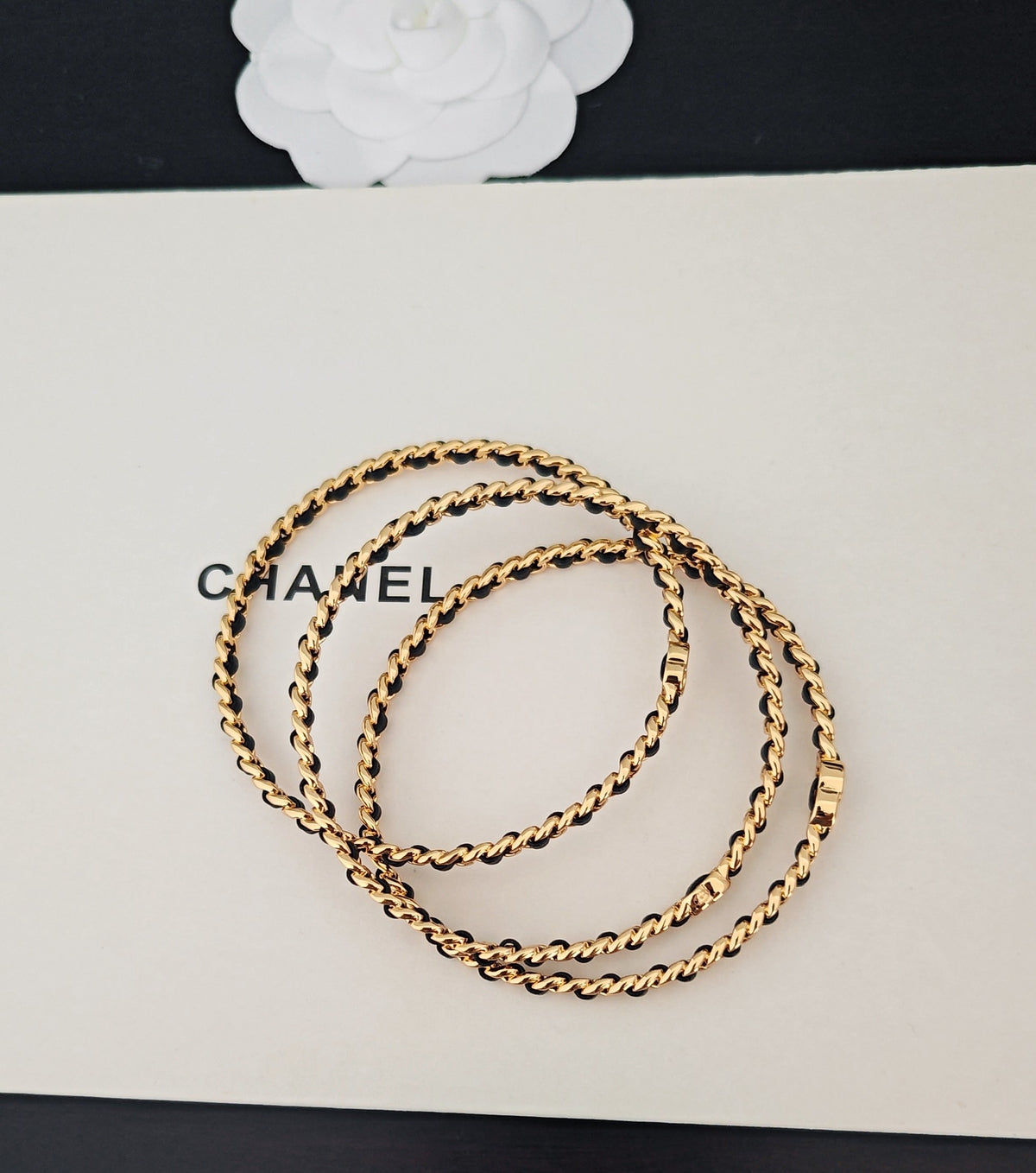 Signature Emblem Bangle in Gold-Tone – Black Detail – Design 005 detail view