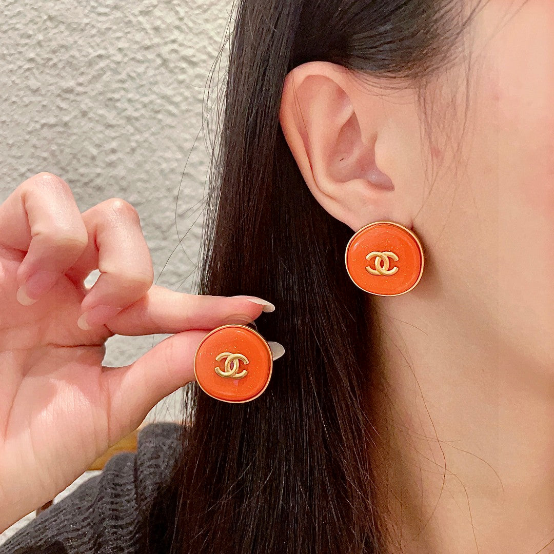 Double-C Emblem Stud Earrings in Polished Metal-Tone – Design 259 main product view