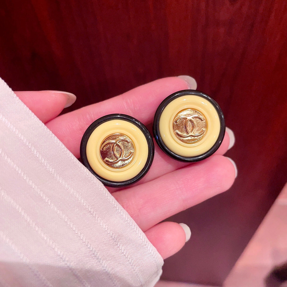 Double-C Emblem Stud Earrings in Polished Metal-Tone – Design 251 side detail
