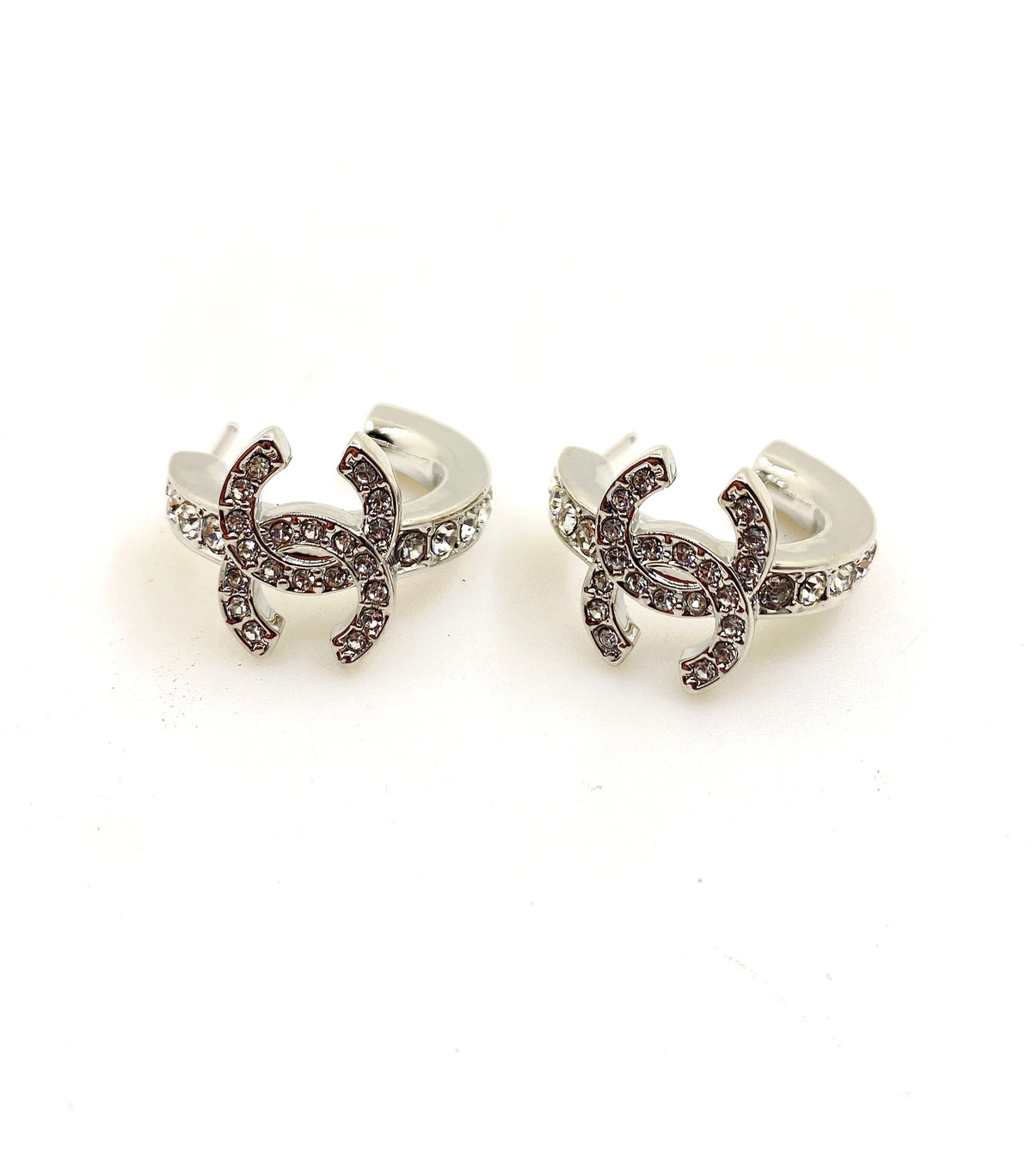 Signature Emblem Jewelry Accessory in Gold-Tone – White Detail detail view