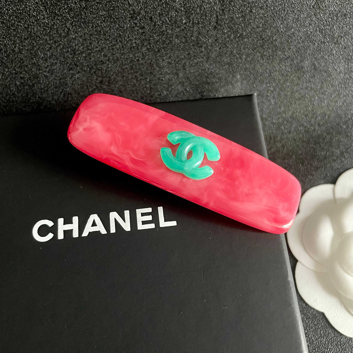 Double-C Emblem Hair Clip – Design 025 detail view
