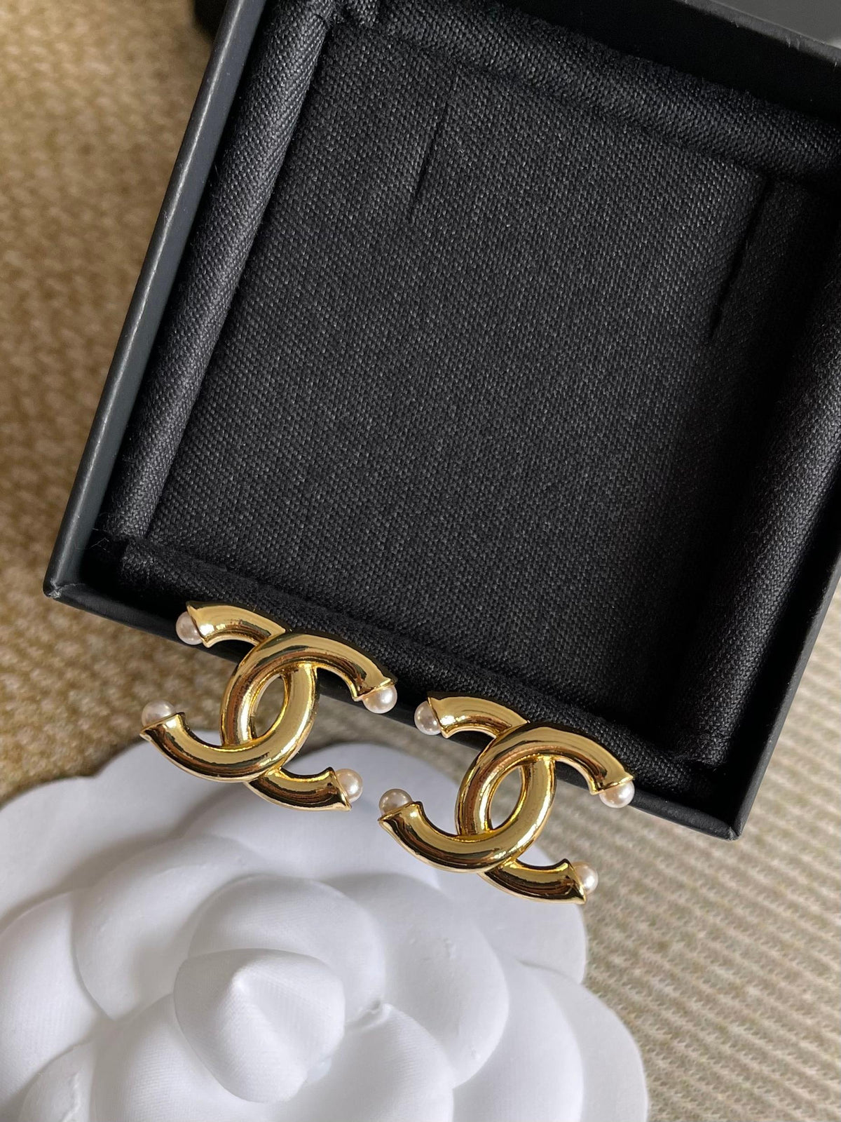 Double-C Emblem Pearl-Detail Stud Earrings – Pearl Detail – Design 014 detail view