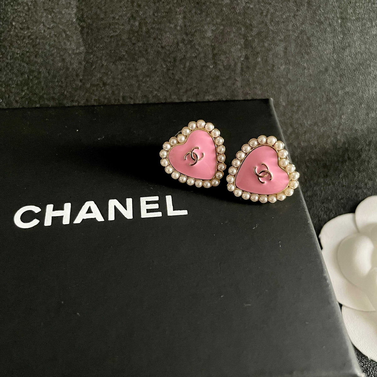 Double-C Emblem Pearl-Detail Stud Earrings – Pearl Detail – Design 018 detail view