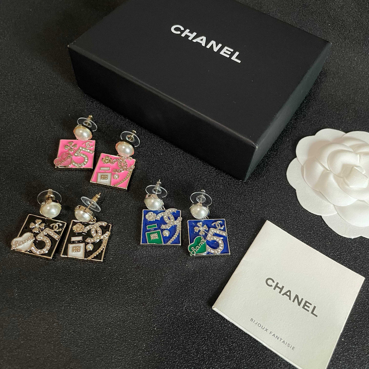 Double-C Emblem Statement Earrings in Polished Metal-Tone – Design 055 side detail