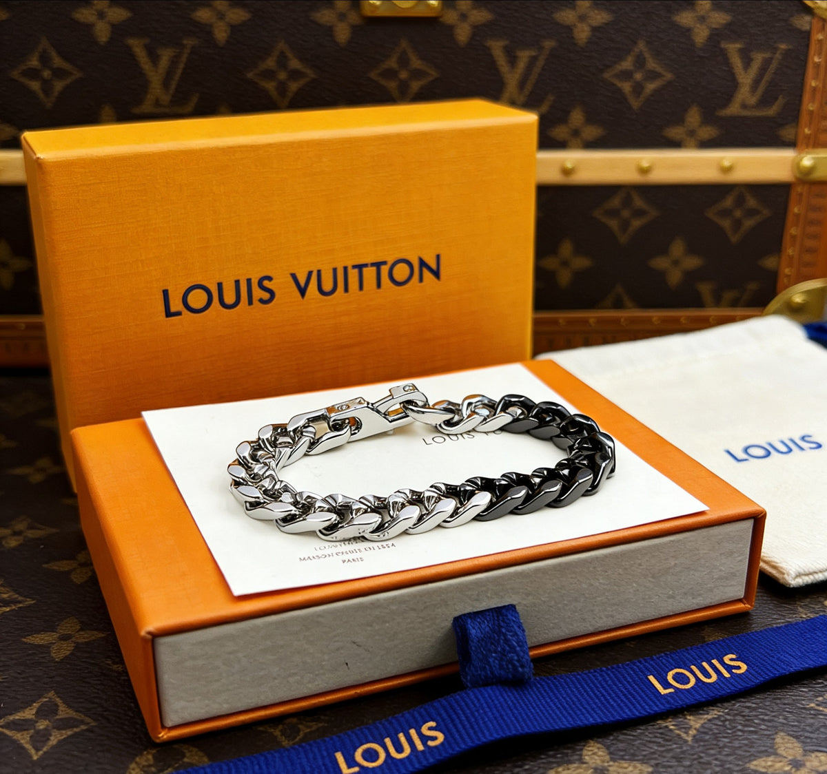 Signature Emblem Bracelet in Polished Metal-Tone – Black Detail front product view