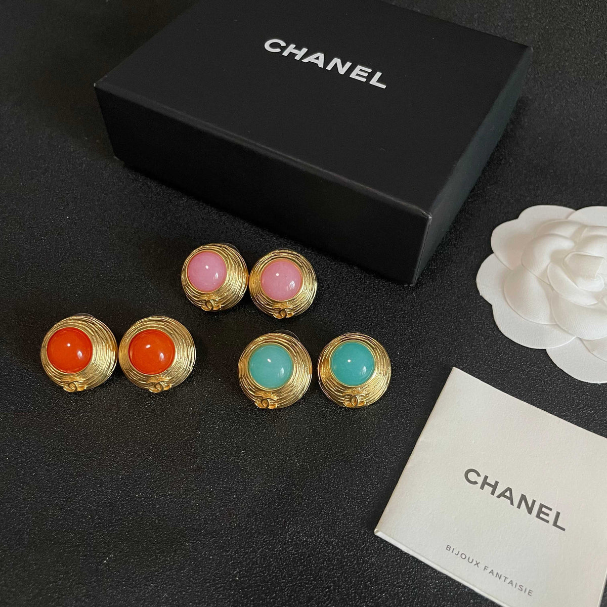 Double-C Emblem Stud Earrings in Polished Metal-Tone – Design 343 side detail