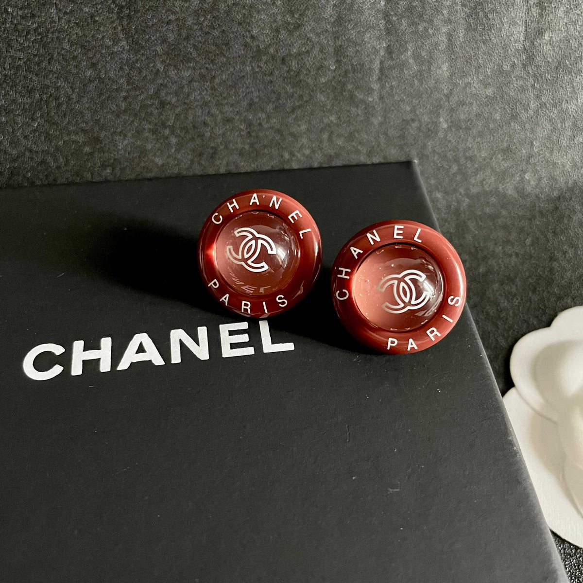 Double-C Emblem Stud Earrings in Polished Metal-Tone – Design 172 detail view
