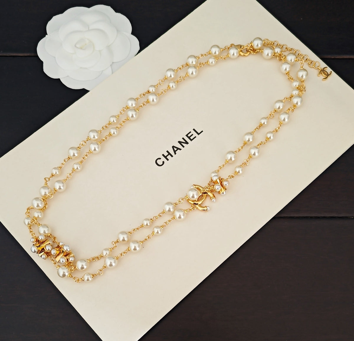 Pearl Pearl-Detail Pendant Necklace – Pearl Detail – Design 005 side detail