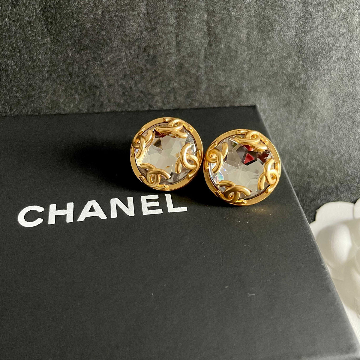 Double-C Emblem Stud Earrings in Polished Metal-Tone – Design 167 detail view