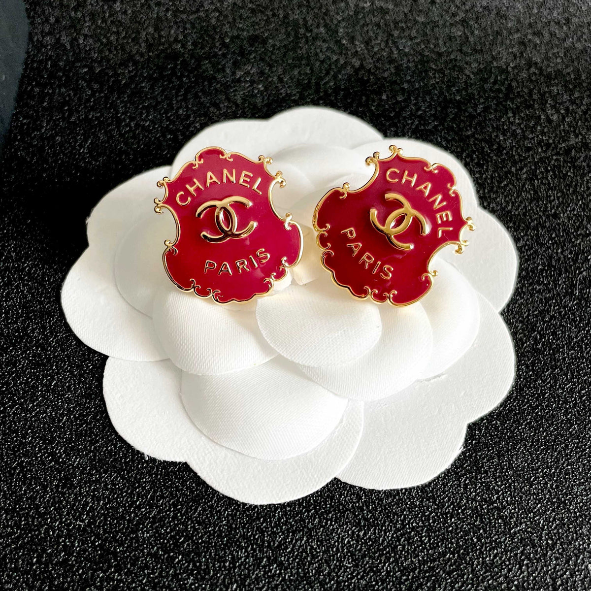 Double-C Emblem Stud Earrings in Polished Metal-Tone – Design 163 front product view