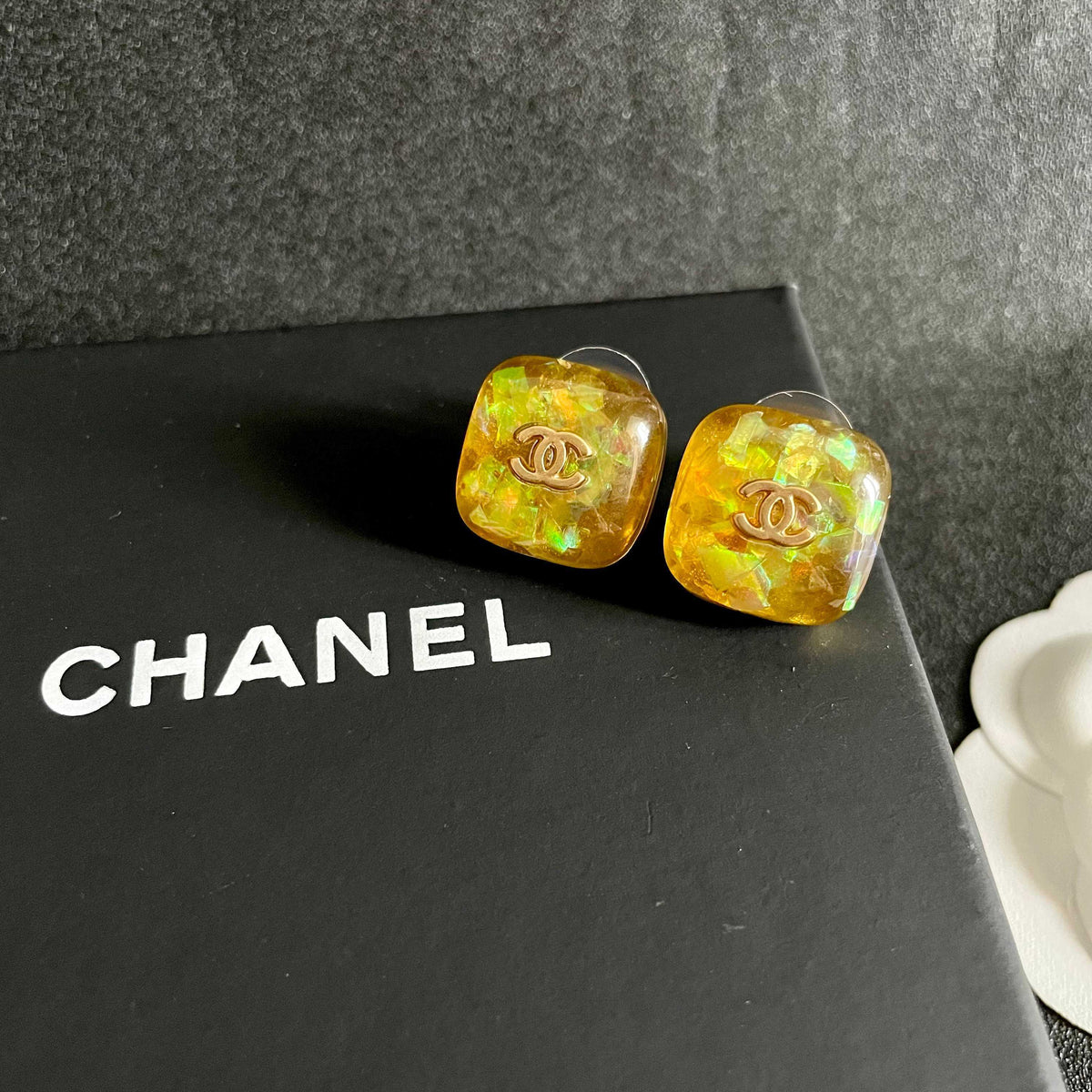 Double-C Emblem Stud Earrings in Polished Metal-Tone – Design 160 detail view