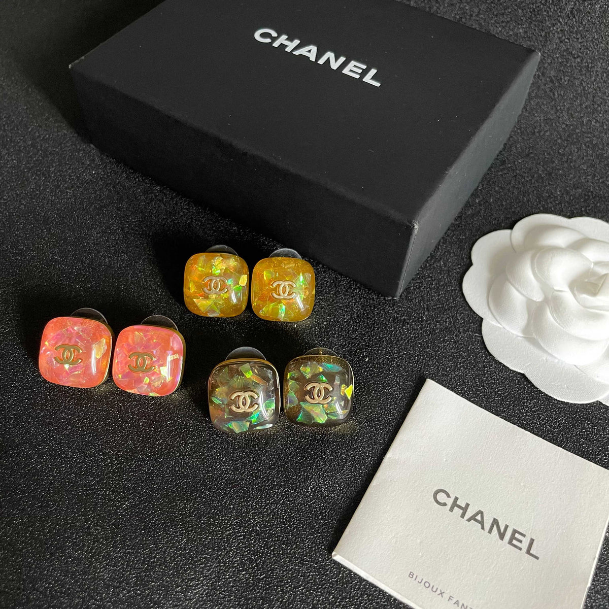 Double-C Emblem Stud Earrings in Polished Metal-Tone – Design 158 close-up detail