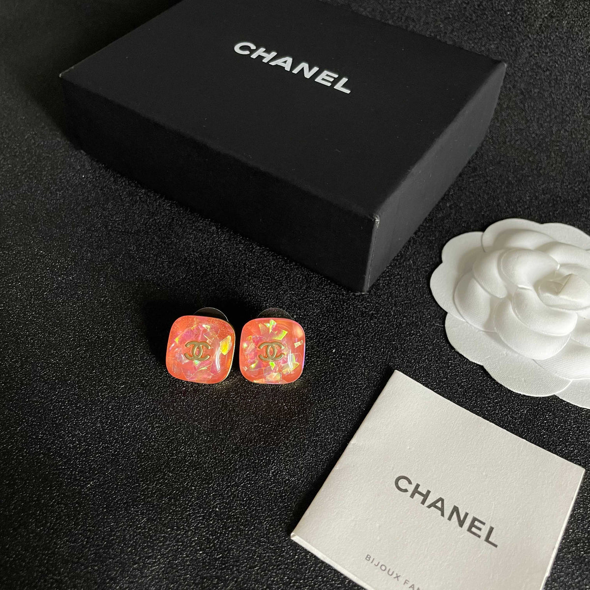 Double-C Emblem Stud Earrings in Polished Metal-Tone – Design 159 close-up detail