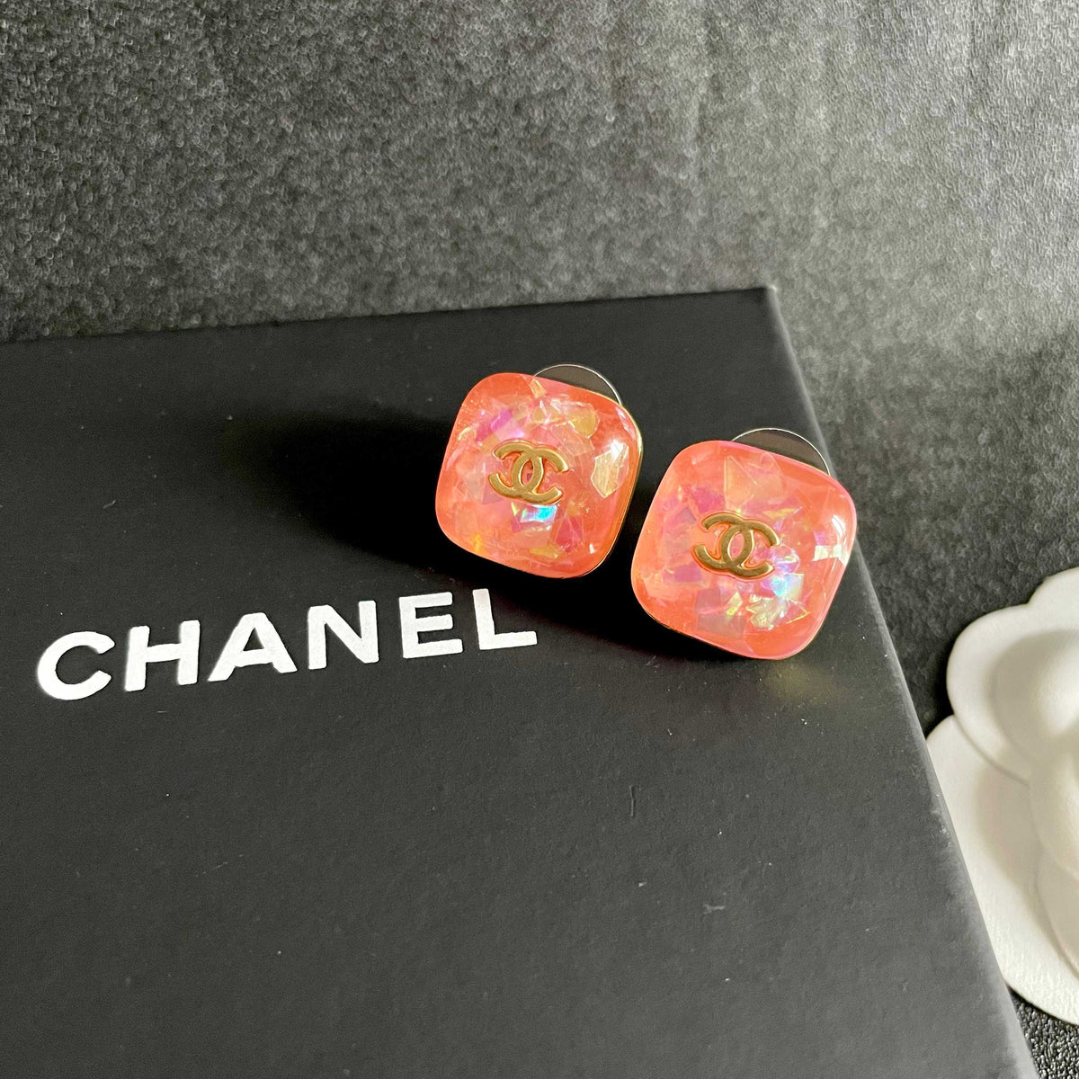 Double-C Emblem Stud Earrings in Polished Metal-Tone – Design 159 detail view