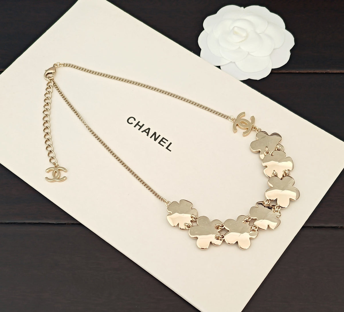 Floral Pendant Necklace in Gold-Tone – Blue Detail – Design 003 side detail