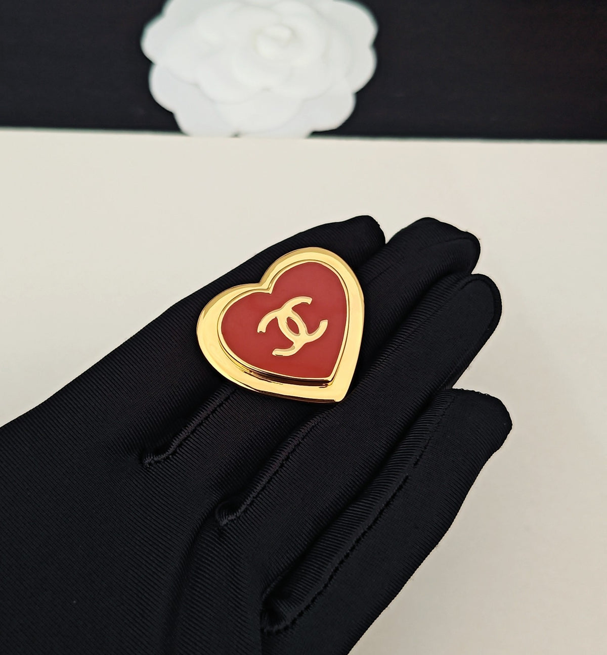 Heart Brooch in Gold-Tone – Heart Detail – Design 002 front product view