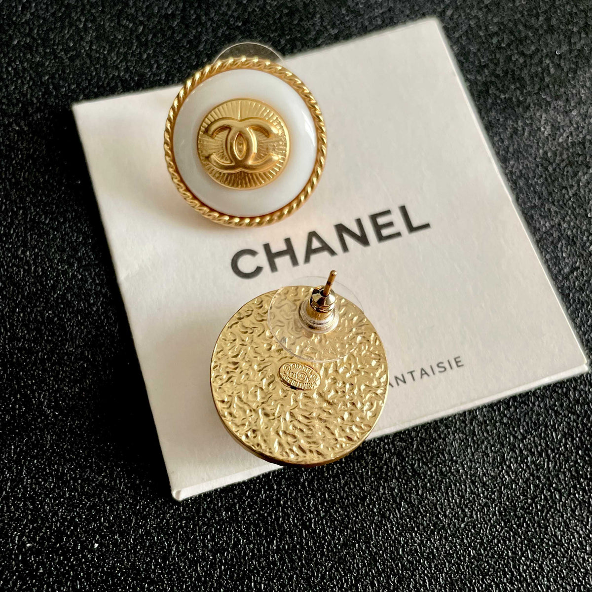 Double-C Emblem Stud Earrings in Polished Metal-Tone – Design 210 main product view