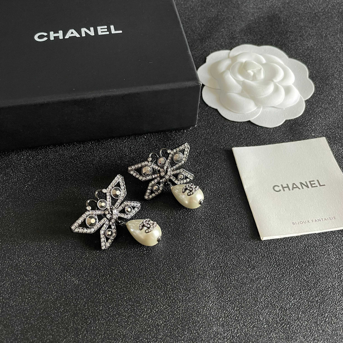Double-C Emblem Pearl-Detail Statement Earrings – Pearl Detail – Design 014 styled product view